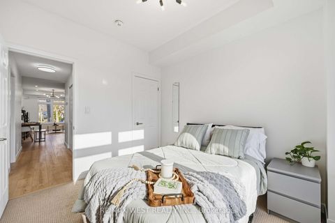 Photo 23 at 1 - 6 Bicknell Avenue, Eglinton West, Toronto