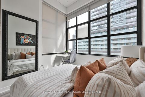 Photo 15 at 412 - 188 Eglinton Avenue E, Mount Pleasant West, Toronto