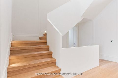 Photo 21 at 370 Glengrove Avenue W, Lawrence Park South, Toronto