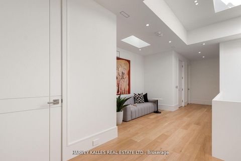 Photo 33 at 370 Glengrove Avenue W, Lawrence Park South, Toronto