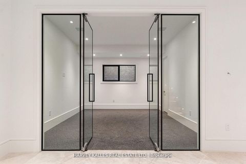 Photo 44 at 370 Glengrove Avenue W, Lawrence Park South, Toronto