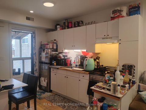 Photo 5 at 1191 Woodbine Avenue, Lumsden, Toronto