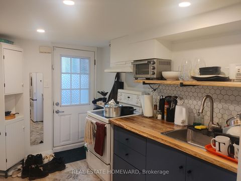 Photo 7 at 1191 Woodbine Avenue, Lumsden, Toronto