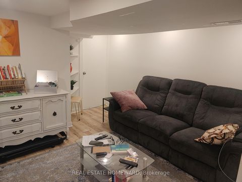 Photo 8 at 1191 Woodbine Avenue, Lumsden, Toronto