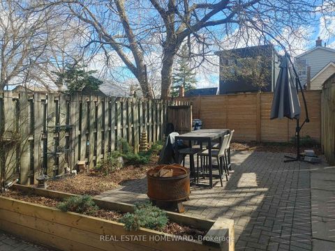 Photo 11 at 1191 Woodbine Avenue, Lumsden, Toronto