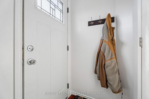 Photo 19 at 56 Hemingway Crescent, Letitia Heights, Barrie