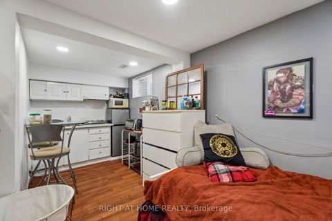 Photo 37 at 56 Hemingway Crescent, Letitia Heights, Barrie