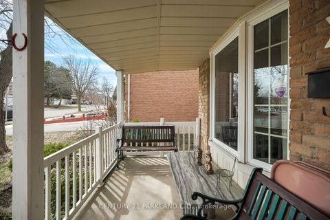 Photo 2 at 28 Fawcett Trail, Malvern, Toronto