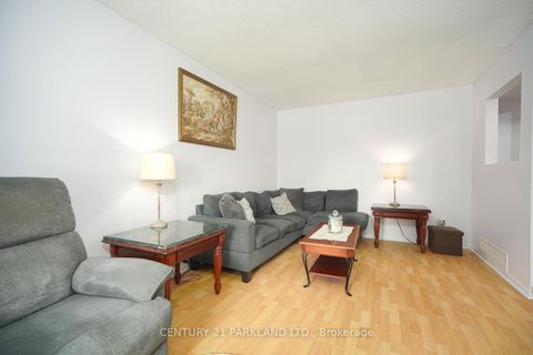 Photo 4 at 28 Fawcett Trail, Malvern, Toronto