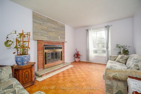 Photo 5 at 28 Fawcett Trail, Malvern, Toronto