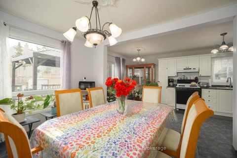 Photo 7 at 28 Fawcett Trail, Malvern, Toronto