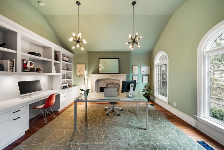 Photo 4 at 1554 Birchwood Drive, Lorne Park, Mississauga