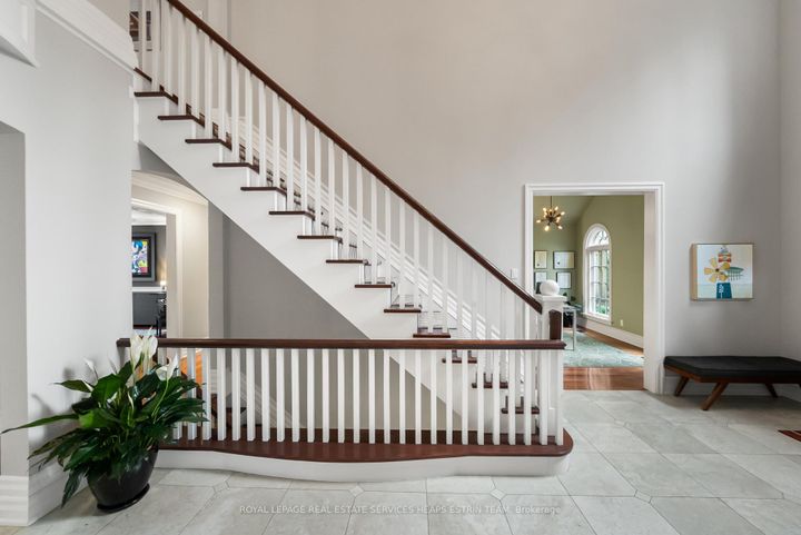 Photo 5 at 1554 Birchwood Drive, Lorne Park, Mississauga