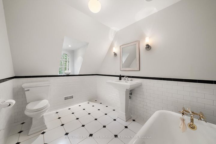 Photo 25 at 1554 Birchwood Drive, Lorne Park, Mississauga