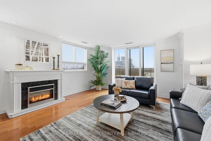 Photo 3 at 704 - 18 Kenaston Gardens, Bayview Village, Toronto