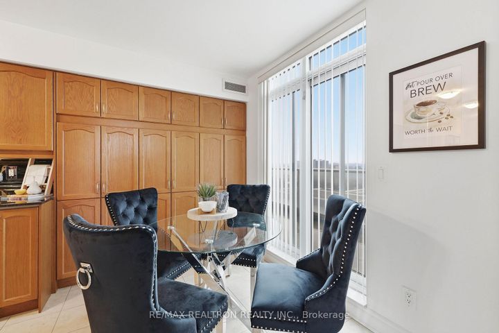 Photo 10 at 704 - 18 Kenaston Gardens, Bayview Village, Toronto