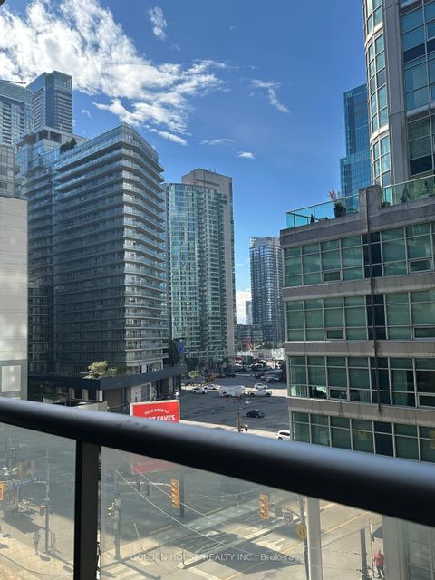 Photo 15 at 618 - 270 Wellington Street W, Waterfront Communities C1, Toronto