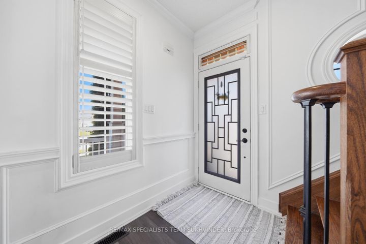 Photo 5 at 42 Delphinium Way, Northwest Sandalwood Parkway, Brampton