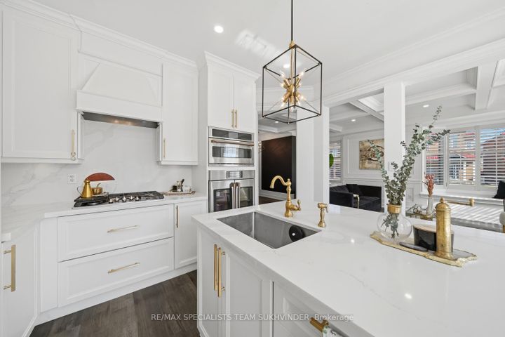 Photo 14 at 42 Delphinium Way, Northwest Sandalwood Parkway, Brampton