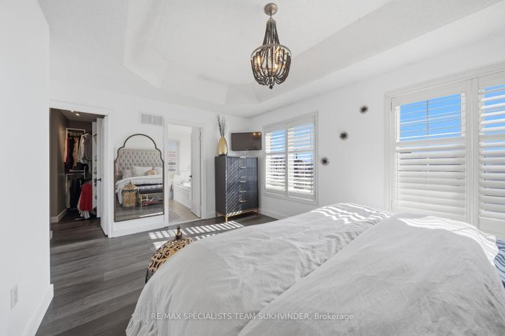 Photo 27 at 42 Delphinium Way, Northwest Sandalwood Parkway, Brampton