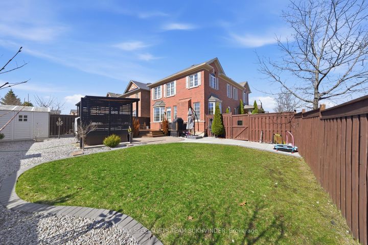 Photo 37 at 42 Delphinium Way, Northwest Sandalwood Parkway, Brampton