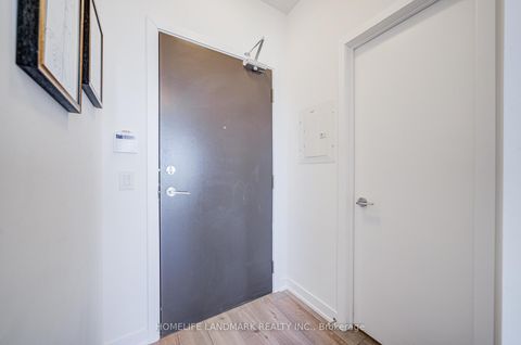 Photo 13 at 1903 - 38 Honeycrisp Crescent, Vaughan Corporate Centre, Vaughan