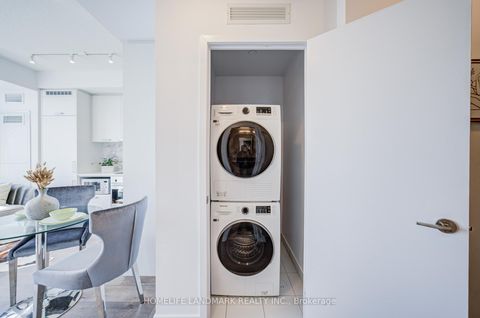 Photo 37 at 1903 - 38 Honeycrisp Crescent, Vaughan Corporate Centre, Vaughan