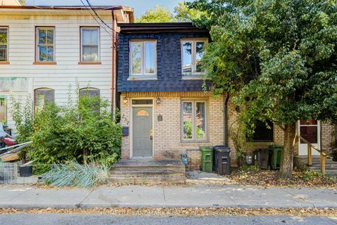 Photo 1 at 237 Ontario Street, Moss Park, Toronto