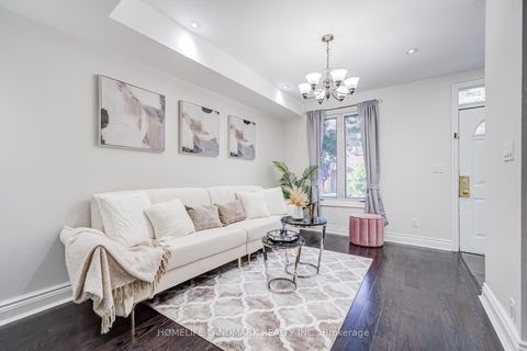 Photo 9 at 237 Ontario Street, Moss Park, Toronto