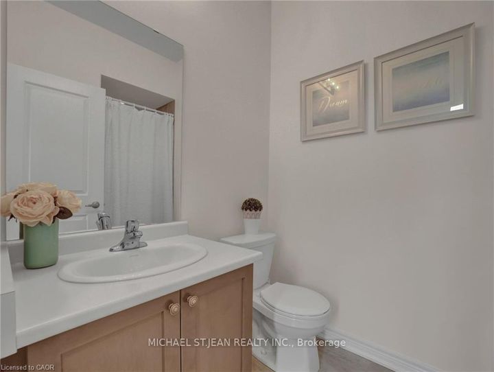 Photo 10 at 101 Mallard Trail, Waterdown, Hamilton