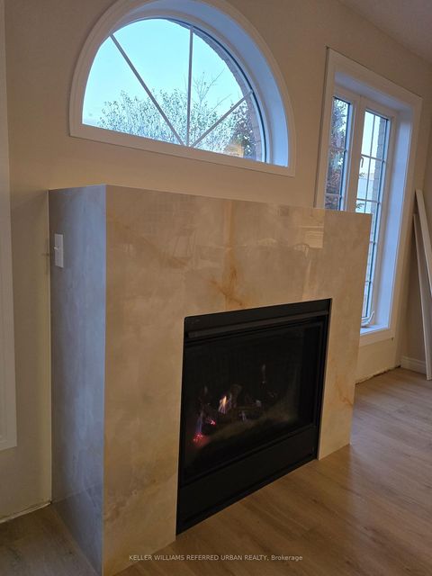 Photo 2 at 129 Dolce Crescent, Vellore Village, Vaughan