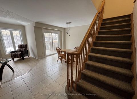 Photo 3 at 129 Dolce Crescent, Vellore Village, Vaughan
