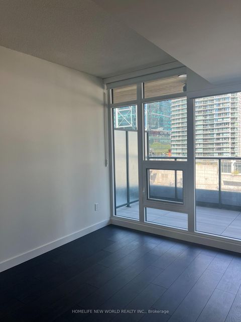 Photo 2 at 501 - 1 Concord Cityplace Way, Waterfront Communities C1, Toronto