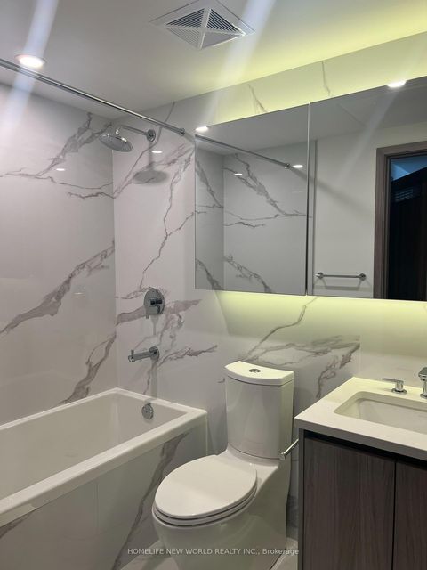 Photo 4 at 501 - 1 Concord Cityplace Way, Waterfront Communities C1, Toronto