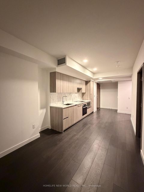 Photo 13 at 501 - 1 Concord Cityplace Way, Waterfront Communities C1, Toronto