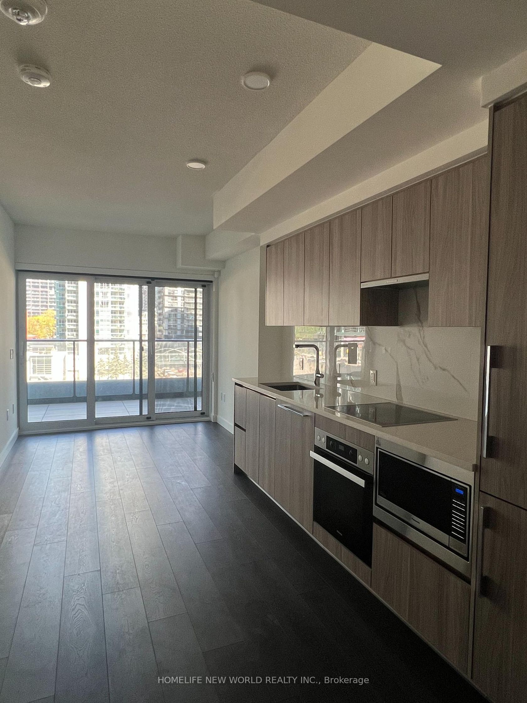 501 - 1 Concord Cityplace Way, Waterfront Communities C1, Toronto photo number 2