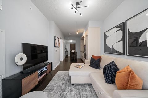 Photo 5 at 4710 - 2221 Yonge Street, Mount Pleasant West, Toronto