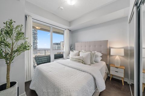 Photo 10 at 4710 - 2221 Yonge Street, Mount Pleasant West, Toronto