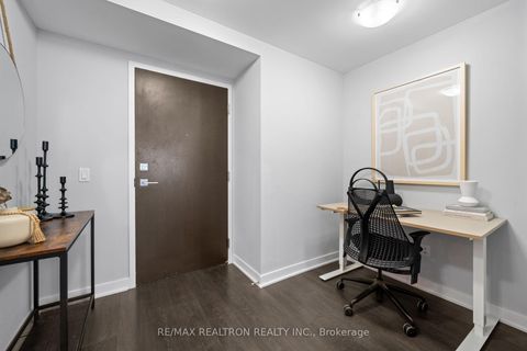 Photo 16 at 4710 - 2221 Yonge Street, Mount Pleasant West, Toronto
