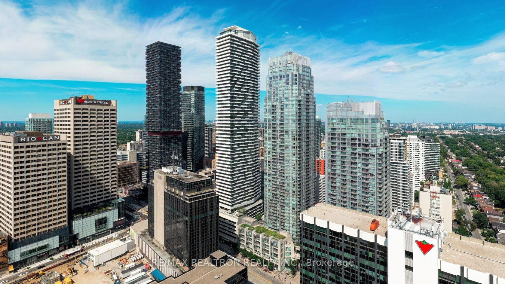 4710 - 2221 Yonge Street, Mount Pleasant West, Toronto 