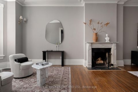 Photo 1 at 298 Berkeley Street, Moss Park, Toronto