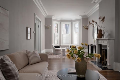 Photo 2 at 298 Berkeley Street, Moss Park, Toronto