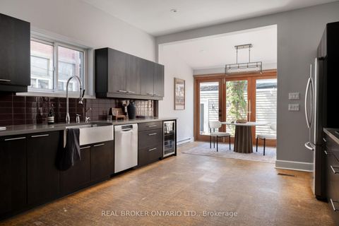 Photo 14 at 298 Berkeley Street, Moss Park, Toronto