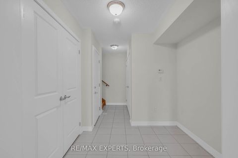 Photo 8 at 34 Dandara Gate, Steeles West Industrial, Vaughan