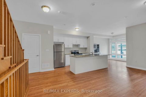 Photo 10 at 34 Dandara Gate, Steeles West Industrial, Vaughan