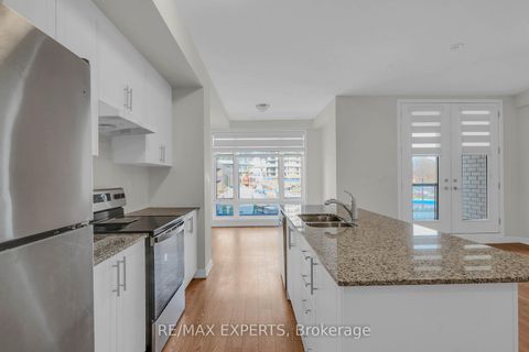 Photo 16 at 34 Dandara Gate, Steeles West Industrial, Vaughan