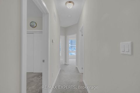 Photo 21 at 34 Dandara Gate, Steeles West Industrial, Vaughan