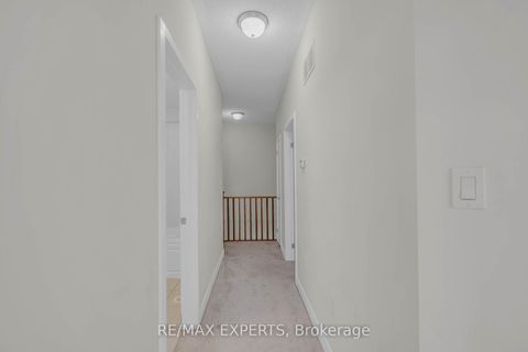 Photo 22 at 34 Dandara Gate, Steeles West Industrial, Vaughan