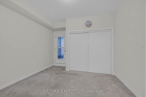 Photo 24 at 34 Dandara Gate, Steeles West Industrial, Vaughan