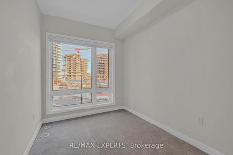 Photo 27 at 34 Dandara Gate, Steeles West Industrial, Vaughan